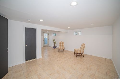 39 Magerus St, Huntington Station NY  11746-3838 exterior