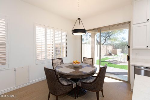 22037 55th St, Phoenix AZ  85054-7151 exterior