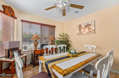 3816 74 Dr, Phoenix AZ 85033-2556 exterior