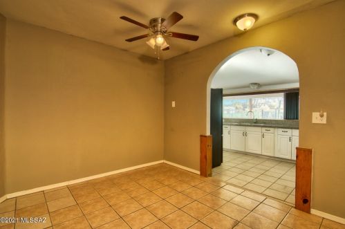 11251 Picture Rocks Rd, Tucson AZ 85743-9615 exterior