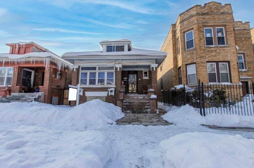 6340 Maplewood Ave, Chicago, IL 60659-1906