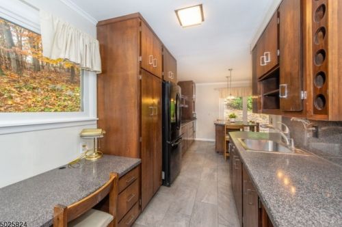 13 Shawnee Trl, Wharton NJ 07885-2934 exterior