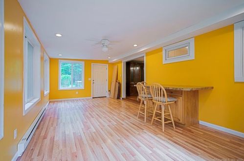 81 Rte 80, Deep River CT 06419-1429 exterior