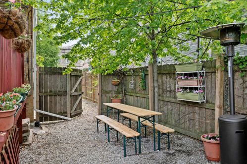 2818 Albany Ave, Chicago IL 60618-7605 exterior