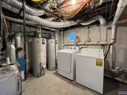 683 Ctr Ave, River Edge NJ 07661-2409 exterior