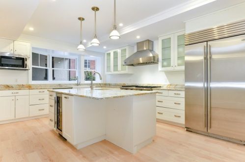 48 Mount Vernon St, Boston MA  02132-2810 exterior