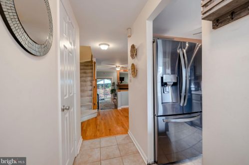 5844 Wescott Hills Way, Alexandria, VA 22315-5622