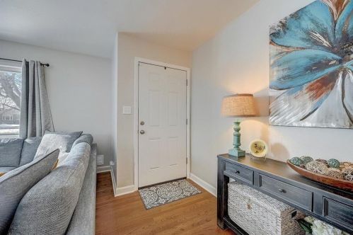 3316 Honey Creek Dr, Milwaukee WI  53219-3911 exterior