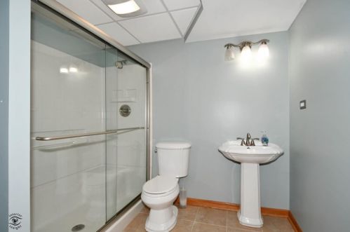 1011 Butterfield Cir, Joliet IL 60404-8148 exterior