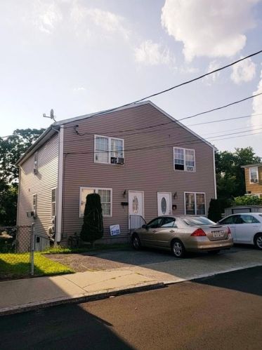 26 Aventine Ave, Providence, RI 02904-1211