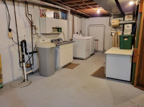 820 14 St, Mishawaka IN 46544-5527 exterior