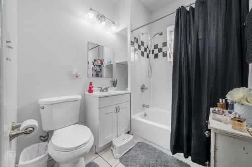 4327 Dickens Ave, Chicago IL 60639-3434 exterior