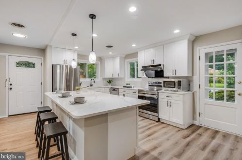 1633 Martha Ter, Rockville MD 20852-4133 exterior