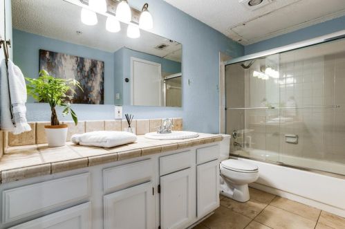 3918 Hall St, Dallas TX  75219-3603 exterior