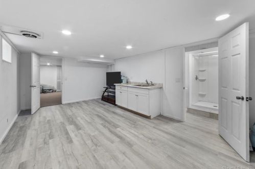 116 Derby Ave, Seymour CT 06483-3146 exterior