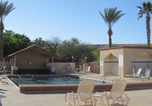 560 Riverdale Ct, Green Valley AZ 85614-3524 exterior