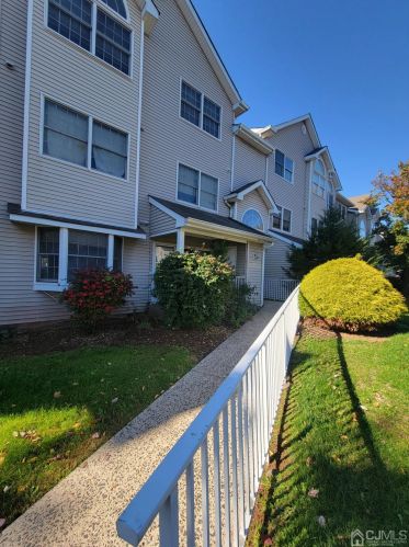 516 Edpas Rd, New Brunswick NJ 08901-3808 exterior