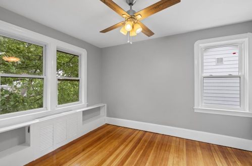 107 Overhill Rd, Providence RI  02906-4916 exterior