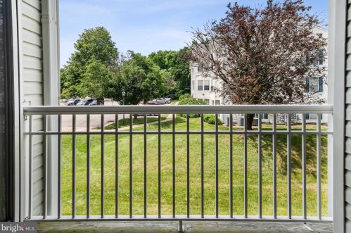 7515 Snowpea Ct, Alexandria VA 22306-2261 exterior