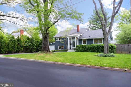 17 Leavitt Ln, Princeton, NJ 08540-3921