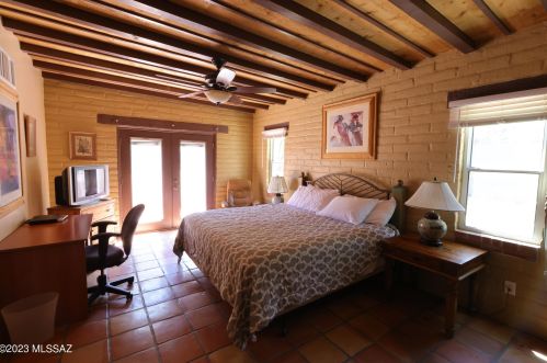 10700 Tanque Verde Rd, Tucson AZ 85749-9611 exterior