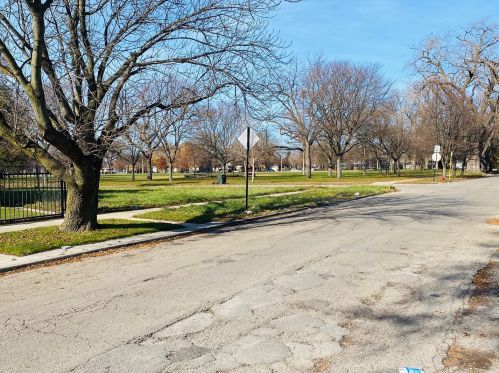 11345 Racine Ave, Chicago IL 60643-4451 exterior