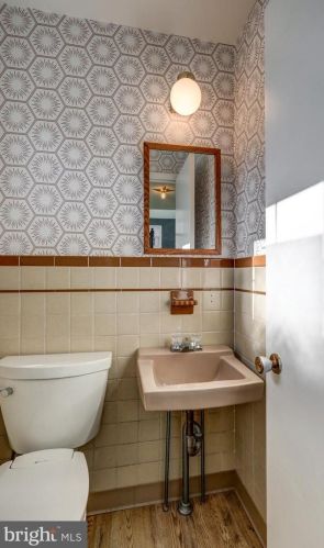 3075 Essex Pl, Lancaster PA  17601-1612 exterior