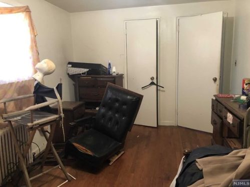 701 Forest Ave, Teaneck NJ 07666-2045 exterior