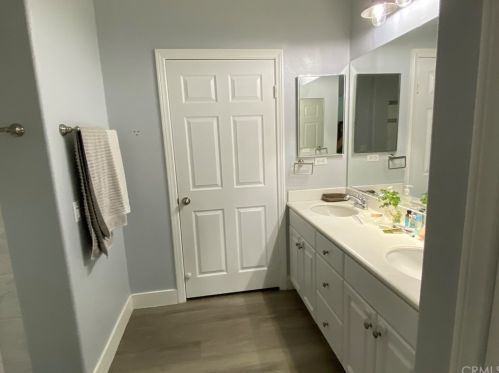 1506 Valencia Ave, Tustin CA 92782-1816 exterior