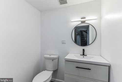 602 Annin St, Philadelphia PA  19147-4809 exterior