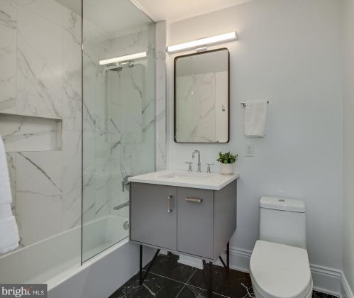 835 Longfellow St, Washington DC  20011-8205 exterior