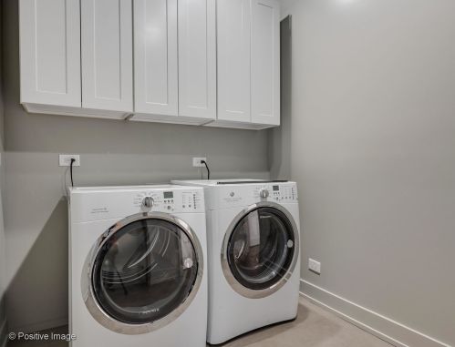 420 Grand Ave, Chicago IL 60612-1144 exterior