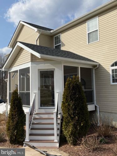 930 Falls Pointe Way, Huntingtown MD 20639-2329 exterior