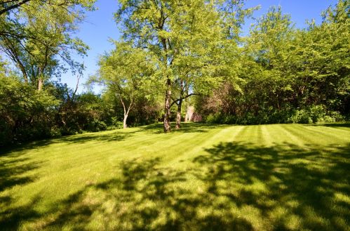 3504 Country Club Rd, Bull Valley IL 60012-2832 exterior