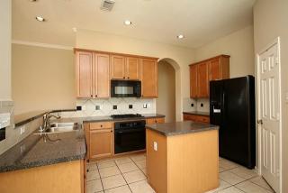 9411 Castlegap Dr, Spring TX  77379-4366 exterior