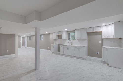 3048 80th St, Chicago IL  60617-1437 exterior