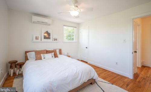 21 Clifford Ave, Alexandria VA  22305-2702 exterior