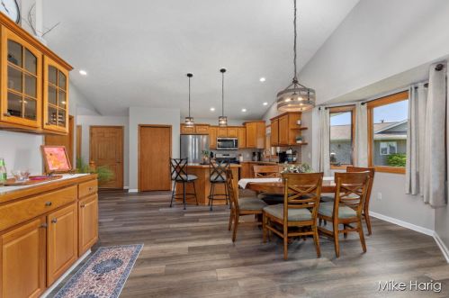 1631 Lisa Dr, Byron Township MI 49315-8122 exterior