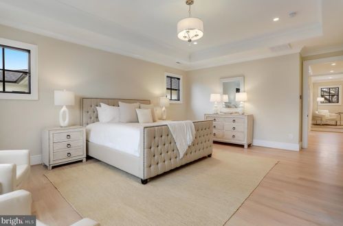 4700 25th St, Arlington VA  22207-3519 exterior