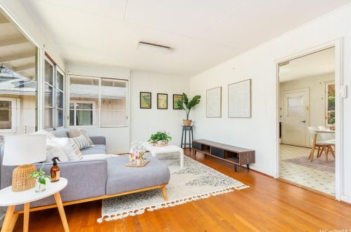 3222 Francis St, Honolulu, HI 96815-4140