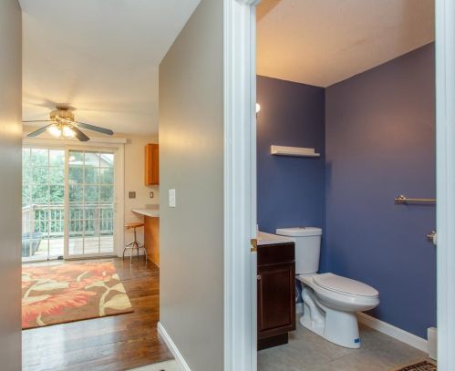 4 Devinne Dr, Concord NH 03301-5900 exterior