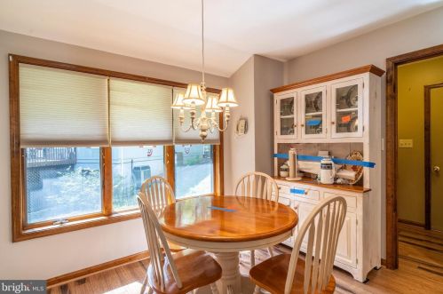 102 Tall Pne Ave, Locust Grove VA 22508-5204 exterior