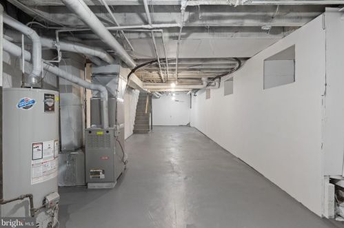 5409 Lawrence St, Philadelphia PA 19120-1829 exterior