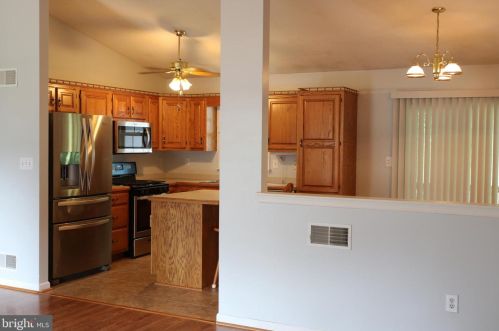 3 Charlestown Ct, Littlestown PA 17340-1553 exterior