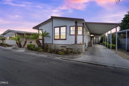 124 Rainbow Dr, Oxnard CA  93033-6922 exterior