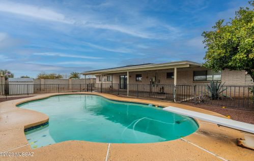 8424 23rd St, Tucson AZ  85710-6502 exterior