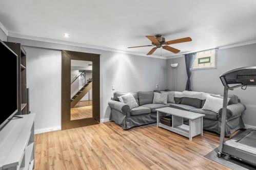 7837 Elm St, Pittsburgh PA 15234-1952 exterior