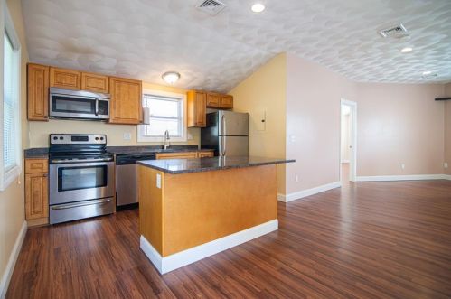 1883 Smith St, Providence RI 02908-1822 exterior