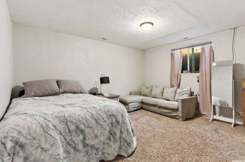 2474 Crk Rd, Sandy UT 84093-6442 exterior