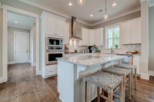 26 Great Heron Way, Bluffton SC 29909-7045 exterior